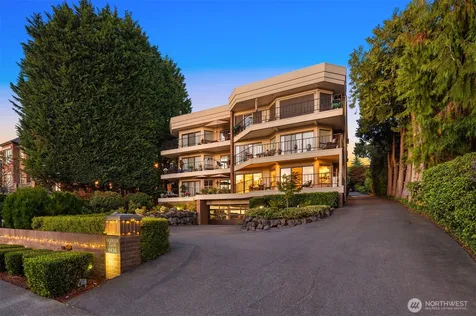 6436 Lake Washington Boulevard NE Kirkland WA 98033