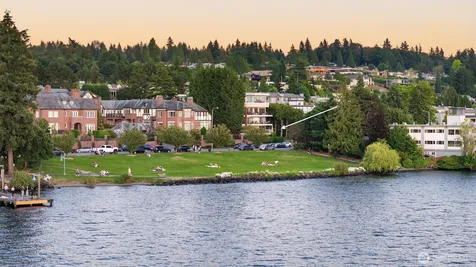 6436 Lake Washington Boulevard NE Kirkland WA 98033