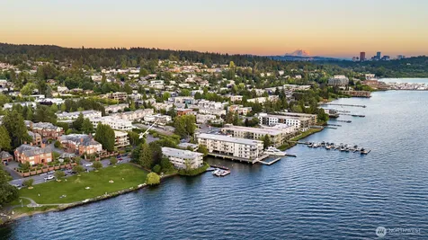 6436 Lake Washington Boulevard NE Kirkland WA 98033