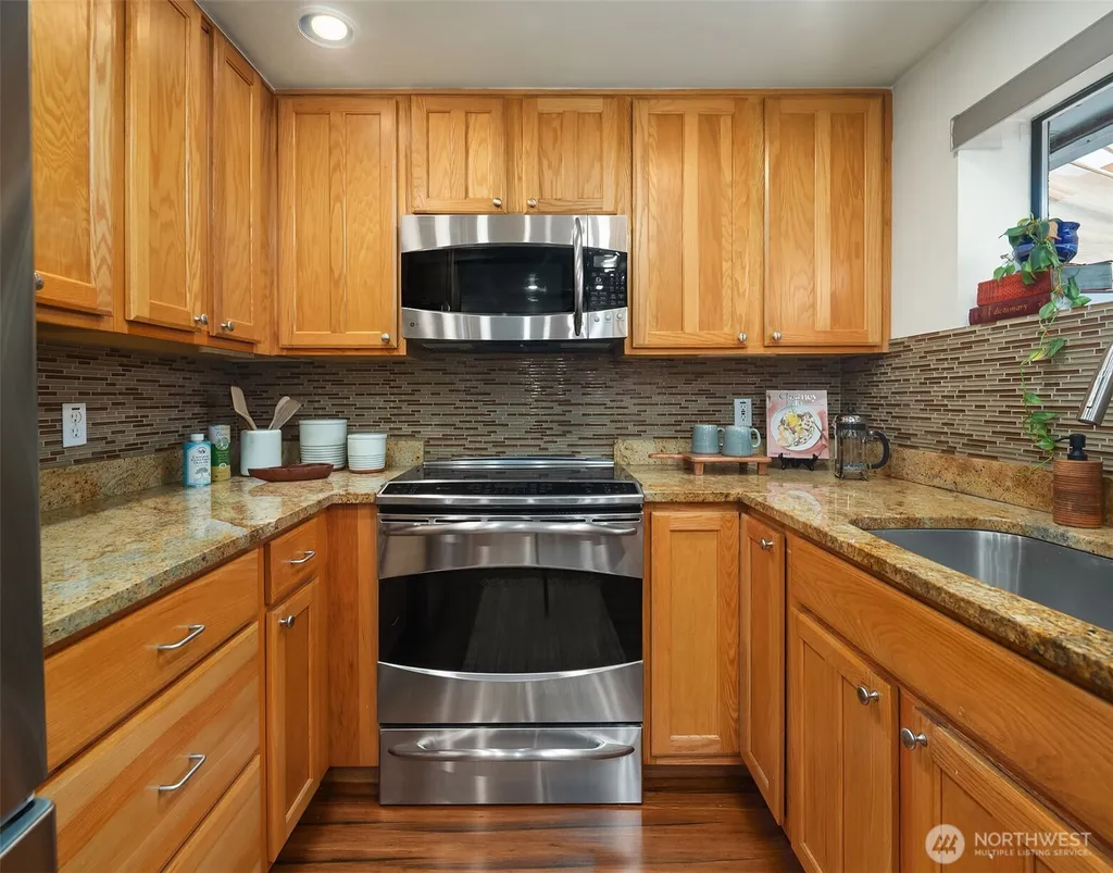 4900 238th Place SW Mountlake Terrace WA 98043
