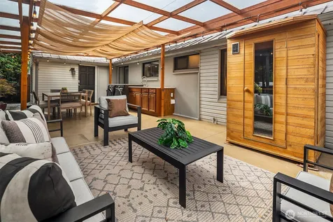 4900 238th Place SW Mountlake Terrace WA 98043