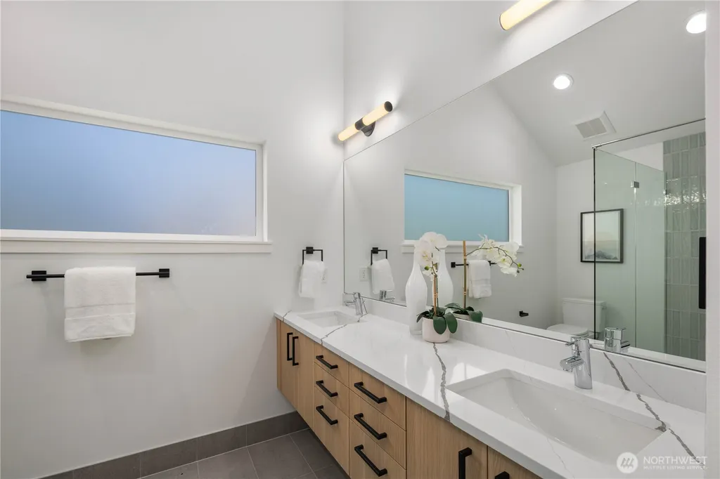 512 N 92nd Street Seattle WA 98103