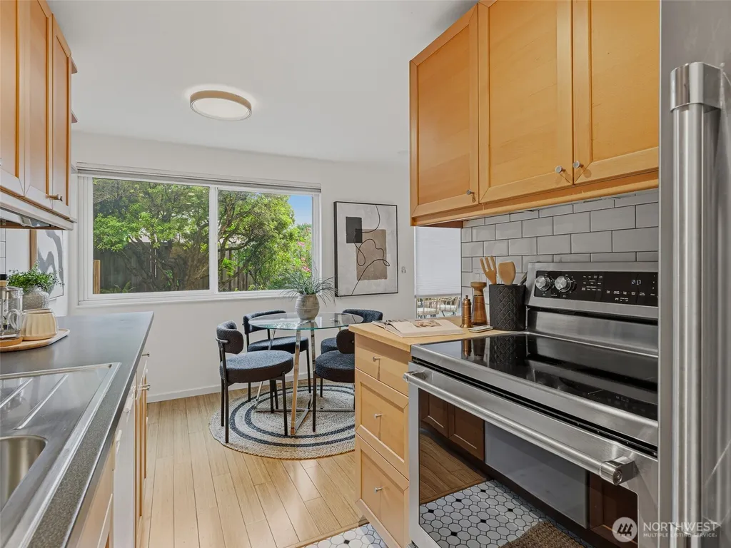 8701 35th Avenue NE Seattle WA 98115