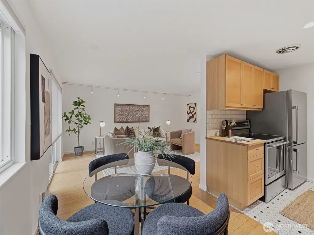 8701 35th Avenue NE Seattle WA 98115