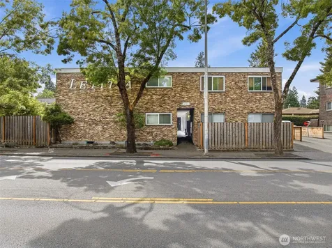 8701 35th Avenue NE Seattle WA 98115