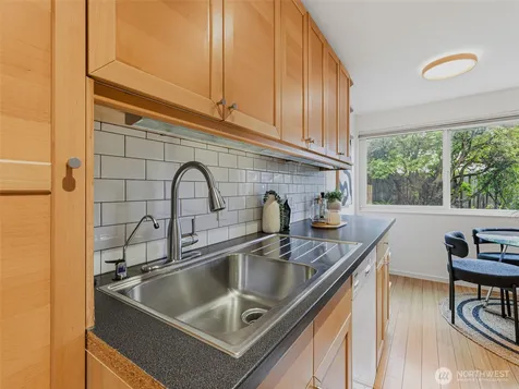 8701 35th Avenue NE Seattle WA 98115