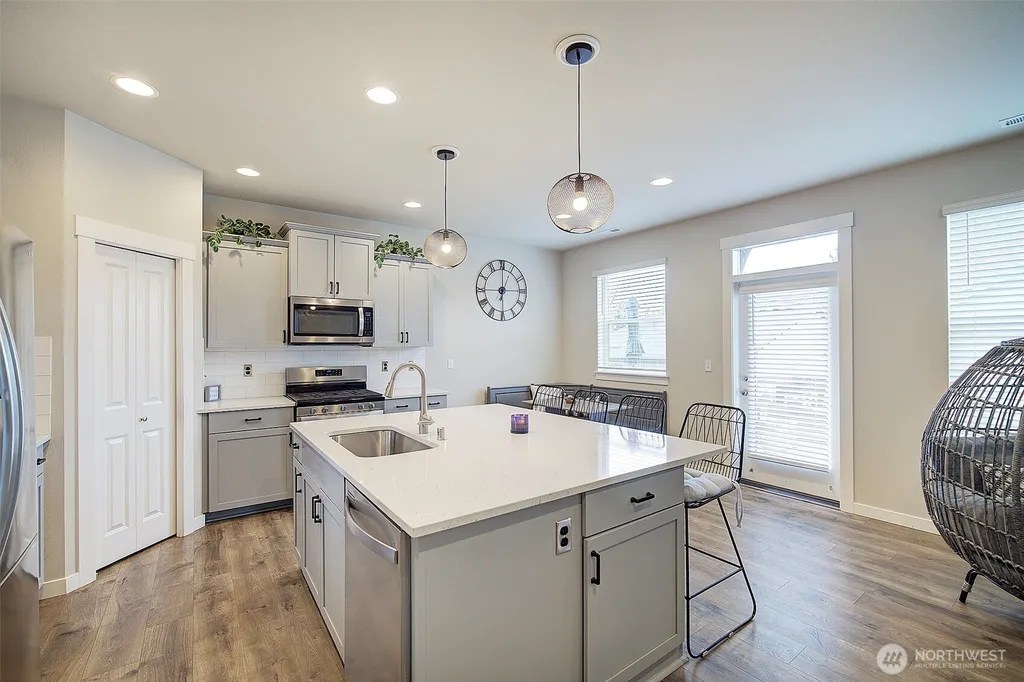 3240 104th Drive NE Lake Stevens WA 98258