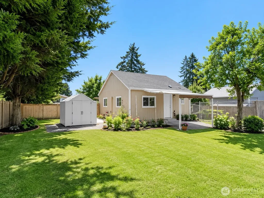 2611 S 135th Street Seatac WA 98168