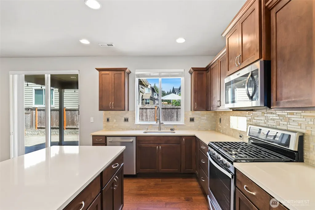 24520 96th Avenue S Kent WA 98030