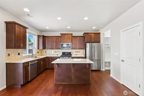 24520 96th Avenue S Kent WA 98030