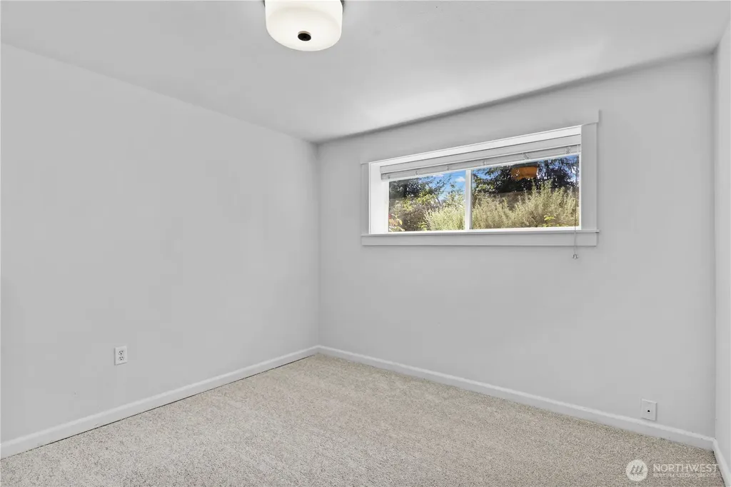 14556 75th Avenue NE Kenmore WA 98028