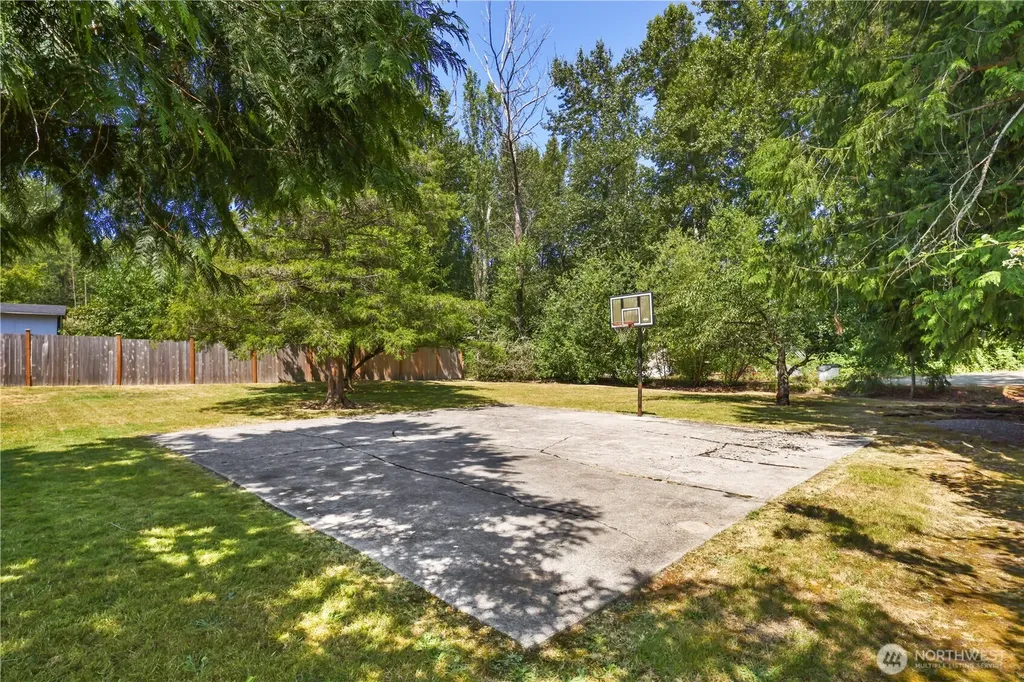 14556 75th Avenue NE Kenmore WA 98028