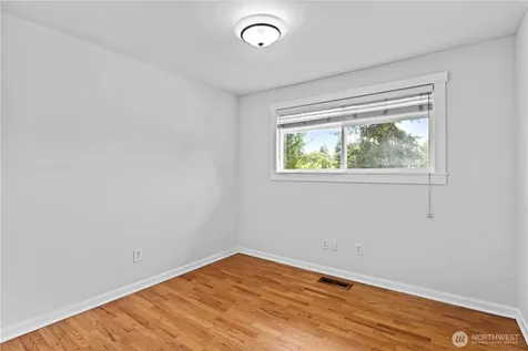 14556 75th Avenue NE Kenmore WA 98028