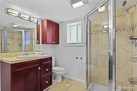 14556 75th Avenue NE Kenmore WA 98028
