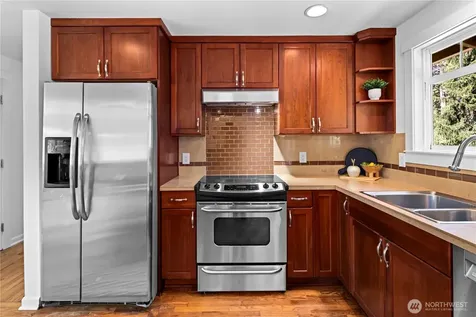 14556 75th Avenue NE Kenmore WA 98028