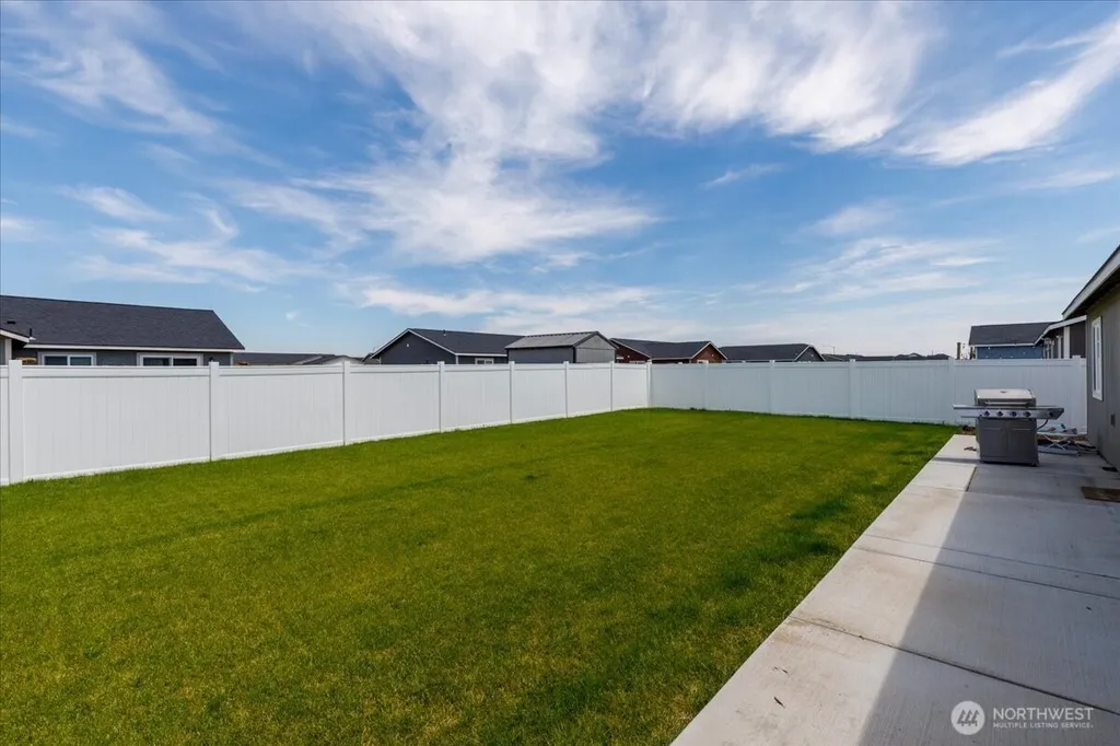 915 E Mt. Adams Street Othello WA 99344