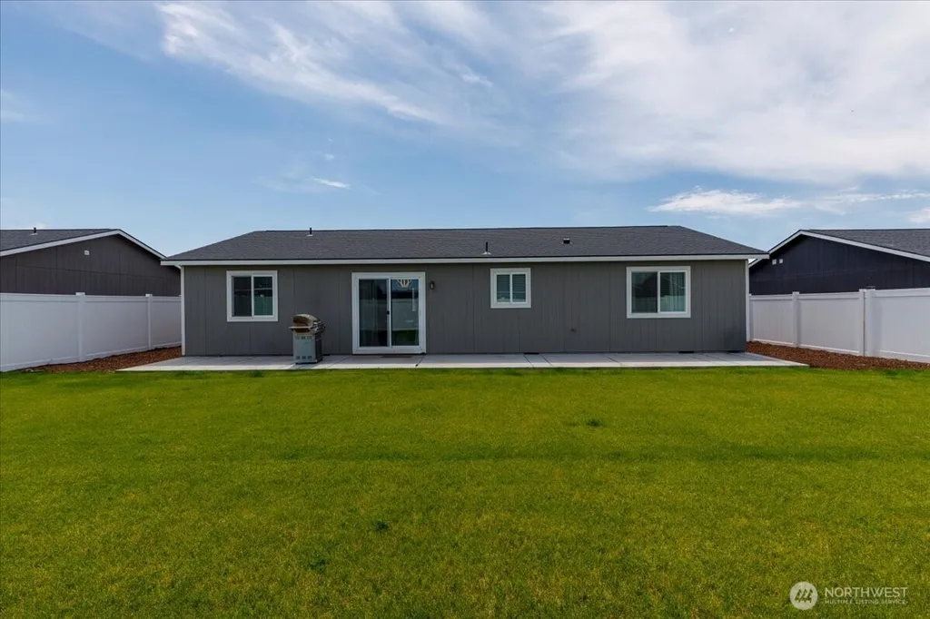 915 E Mt. Adams Street Othello WA 99344