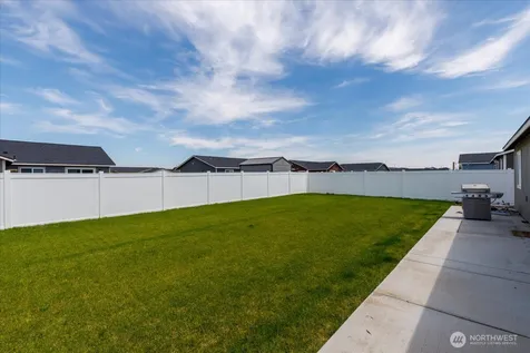 915 E Mt. Adams Street Othello WA 99344