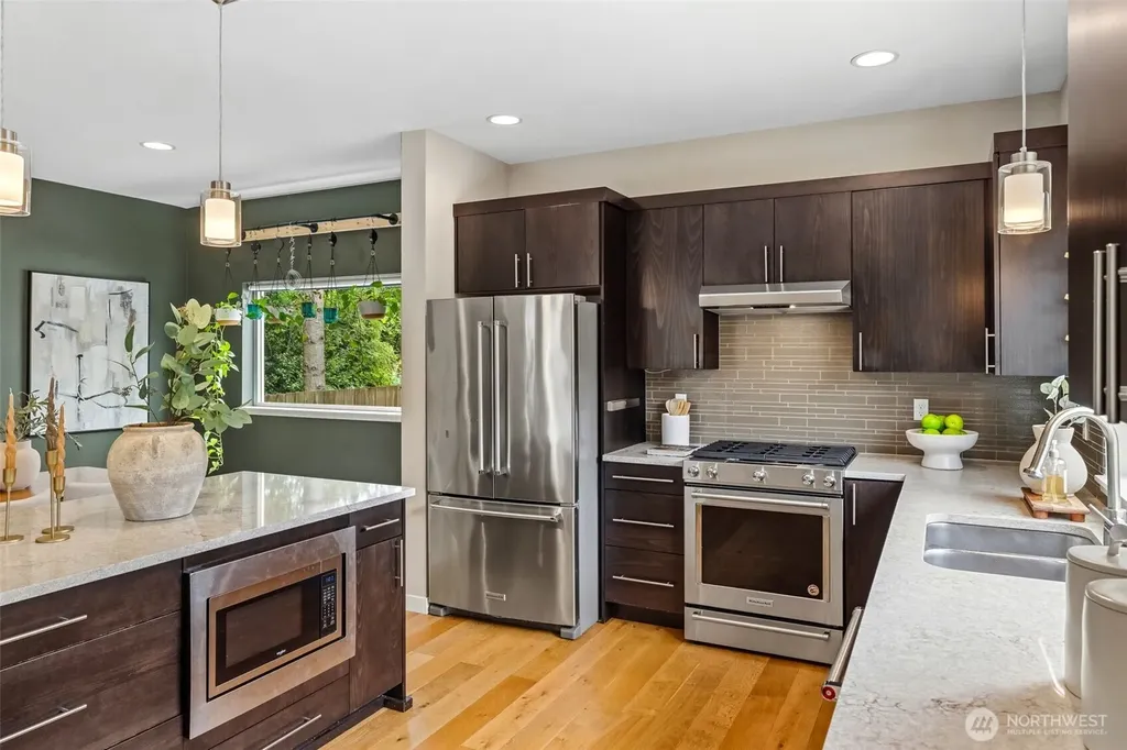 5957 17th Avenue SW Seattle WA 98106
