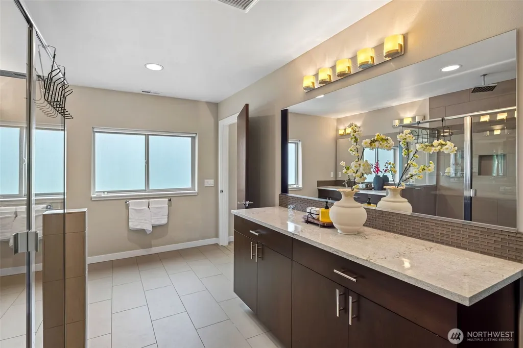 5957 17th Avenue SW Seattle WA 98106