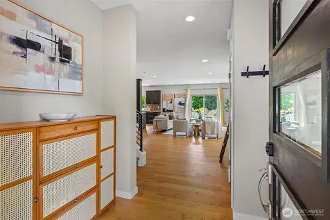 5957 17th Avenue SW Seattle WA 98106