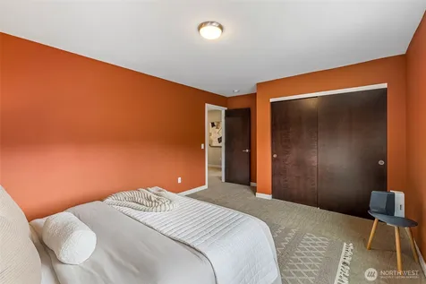 5957 17th Avenue SW Seattle WA 98106