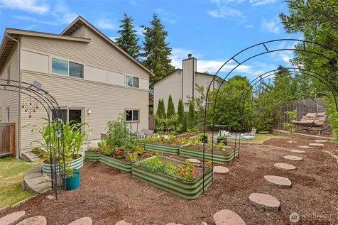 5957 17th Avenue SW Seattle WA 98106
