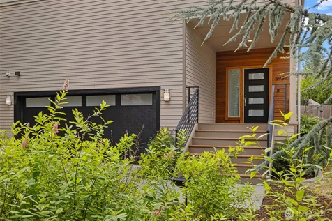 5957 17th Avenue SW Seattle WA 98106