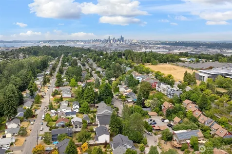 5957 17th Avenue SW Seattle WA 98106