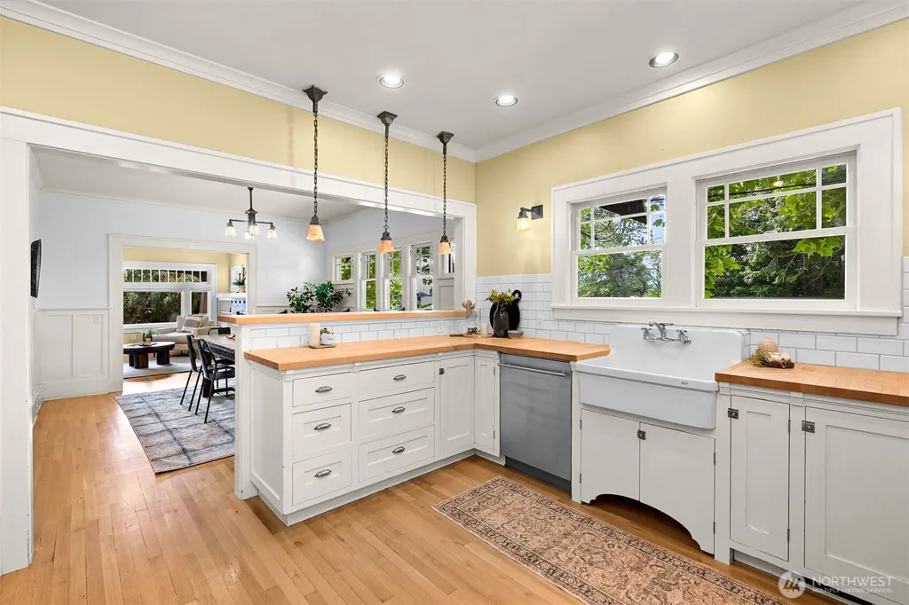 2816 Cornwall Avenue Bellingham WA 98225