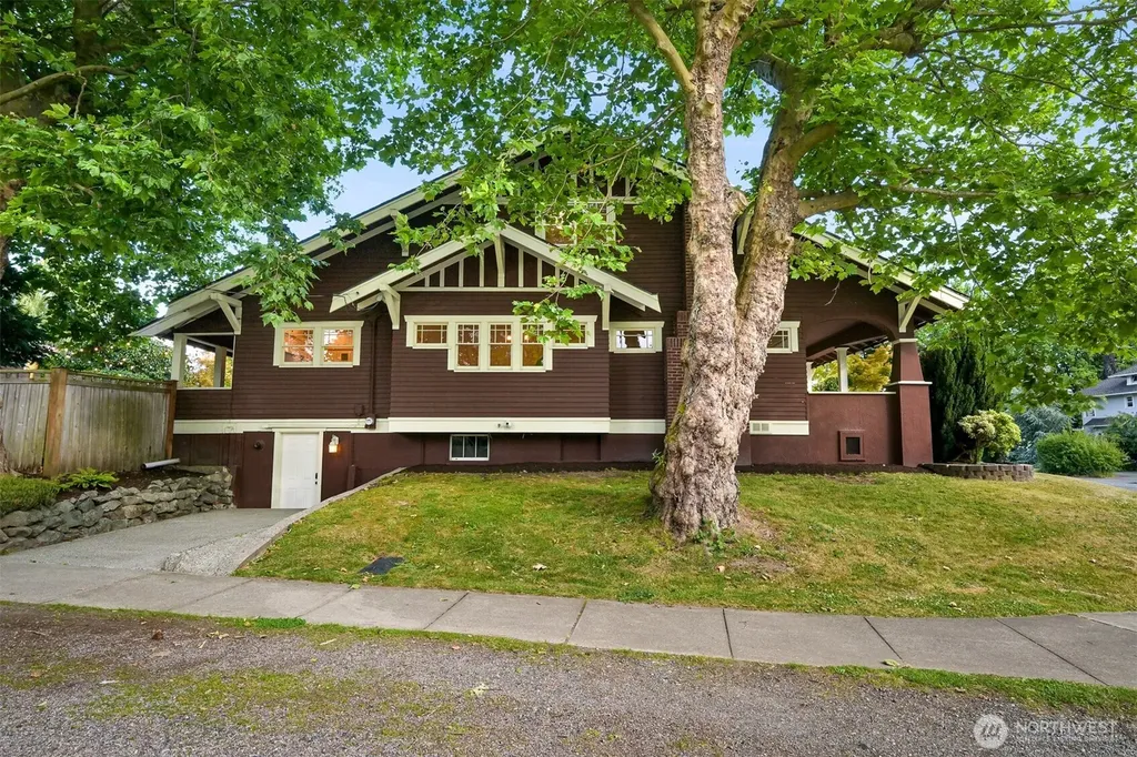 2816 Cornwall Avenue Bellingham WA 98225
