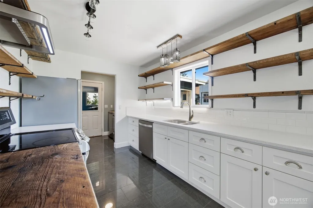303 Garfield Street Sumas WA 98295