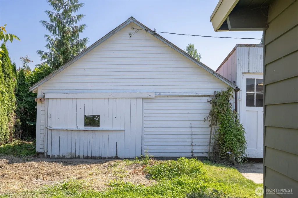 303 Garfield Street Sumas WA 98295