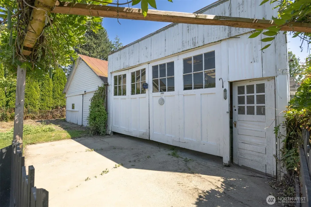303 Garfield Street Sumas WA 98295
