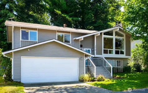 1610 Olympia Avenue SE Renton WA 98058