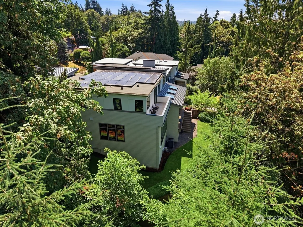 9909 111th Avenue NE Kirkland WA 98033