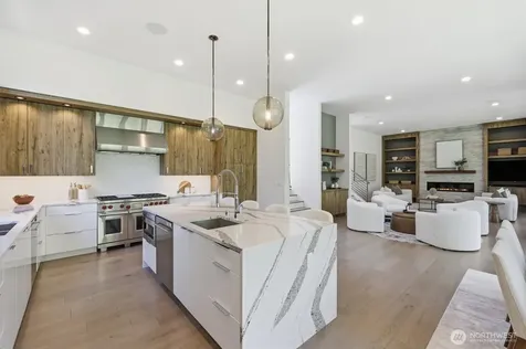 9909 111th Avenue NE Kirkland WA 98033