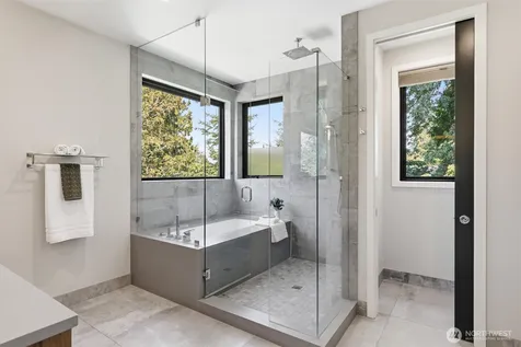 9909 111th Avenue NE Kirkland WA 98033