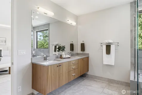 9909 111th Avenue NE Kirkland WA 98033