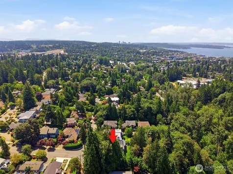 9909 111th Avenue NE Kirkland WA 98033