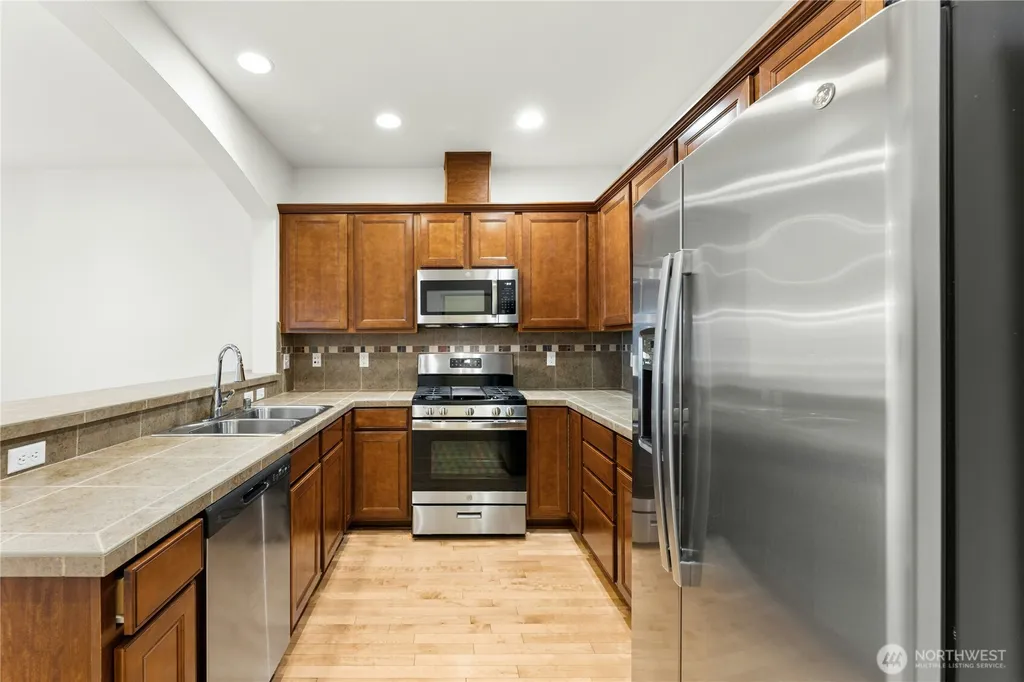 1885 11th Lane NE Issaquah WA 98029