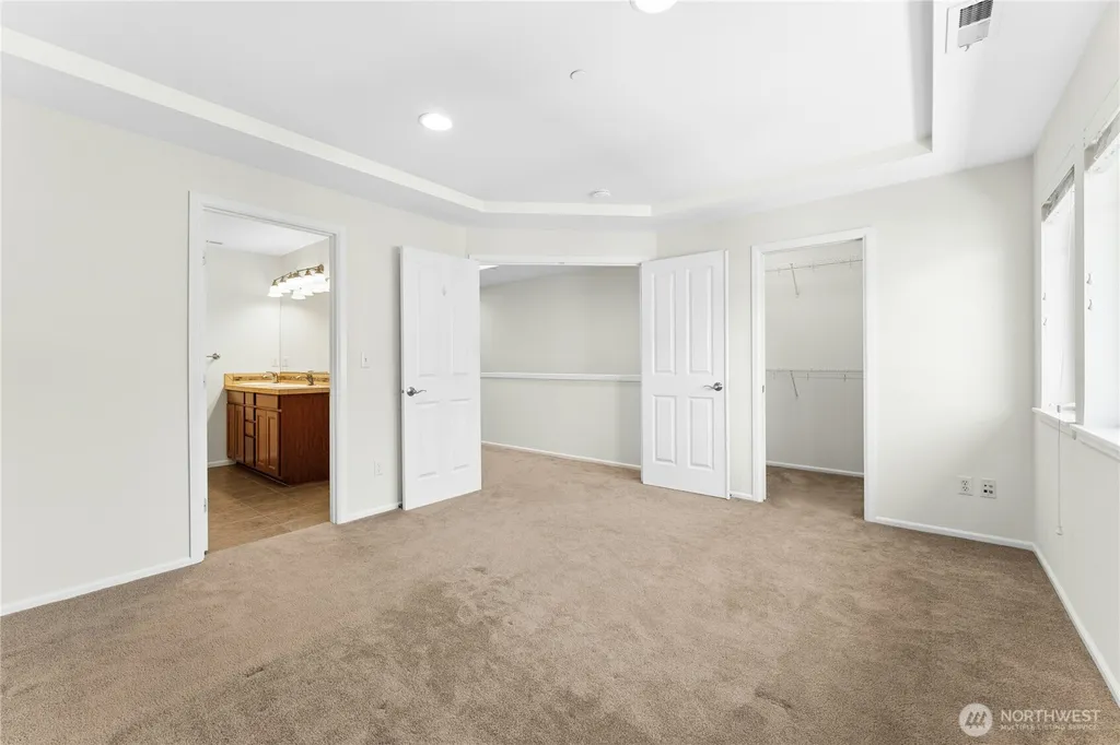 1885 11th Lane NE Issaquah WA 98029