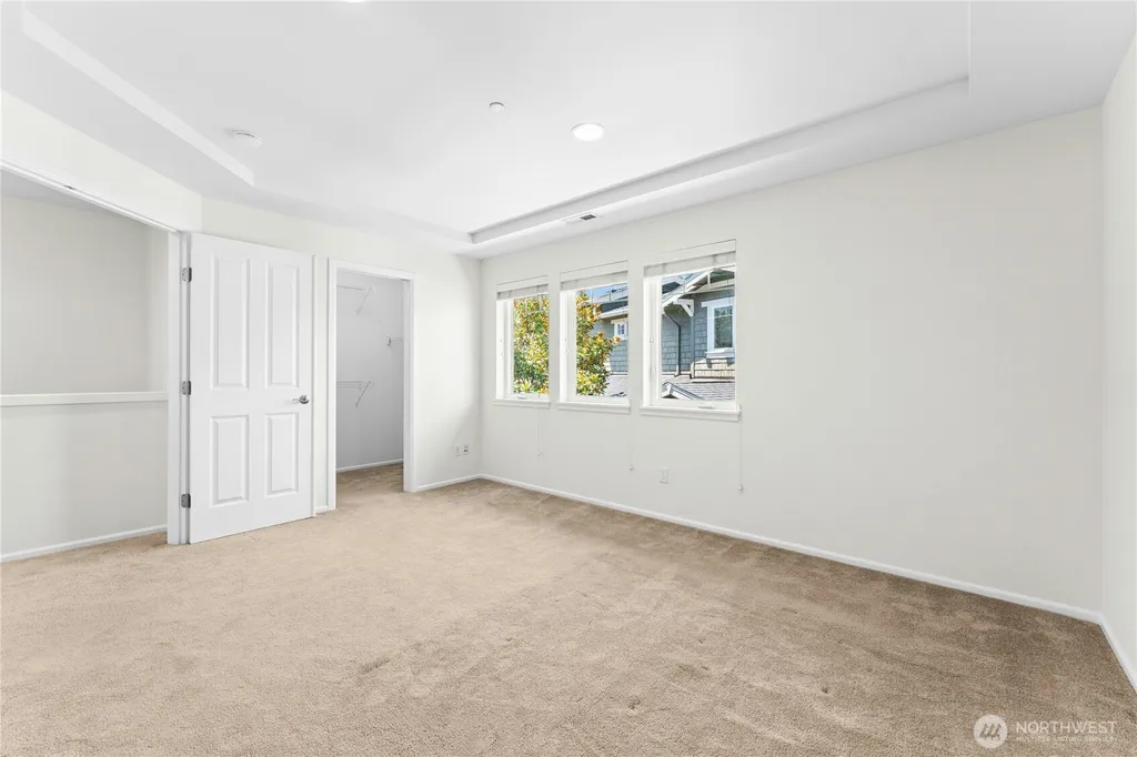 1885 11th Lane NE Issaquah WA 98029