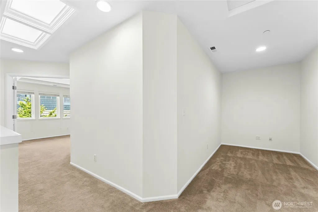 1885 11th Lane NE Issaquah WA 98029