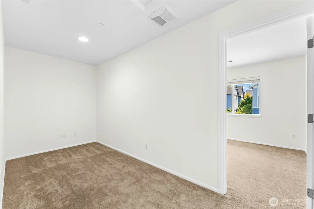1885 11th Lane NE Issaquah WA 98029