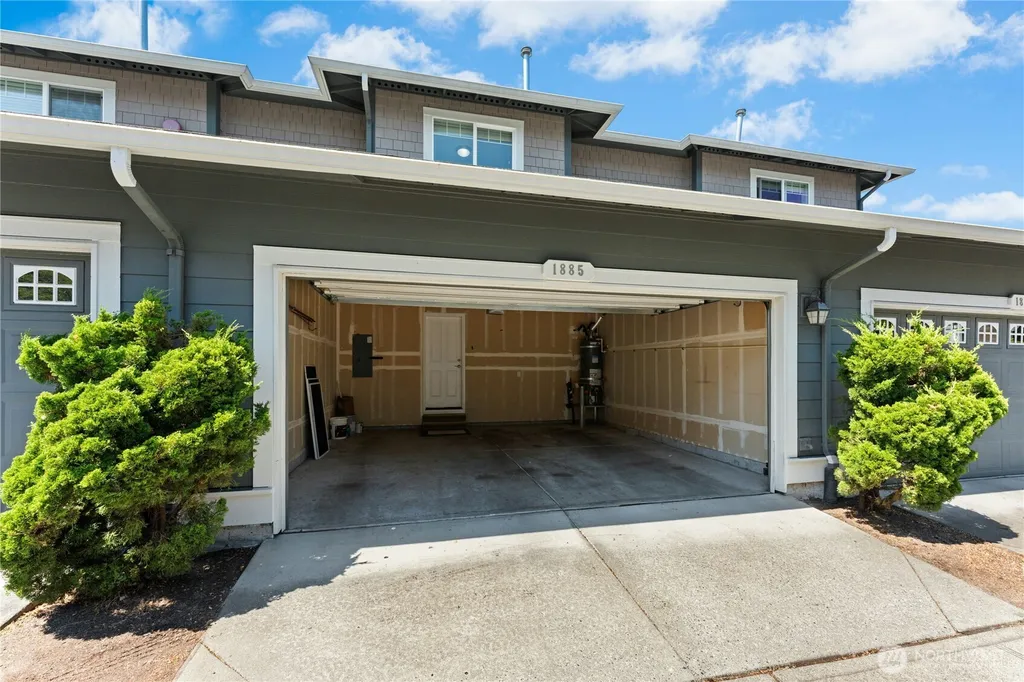 1885 11th Lane NE Issaquah WA 98029