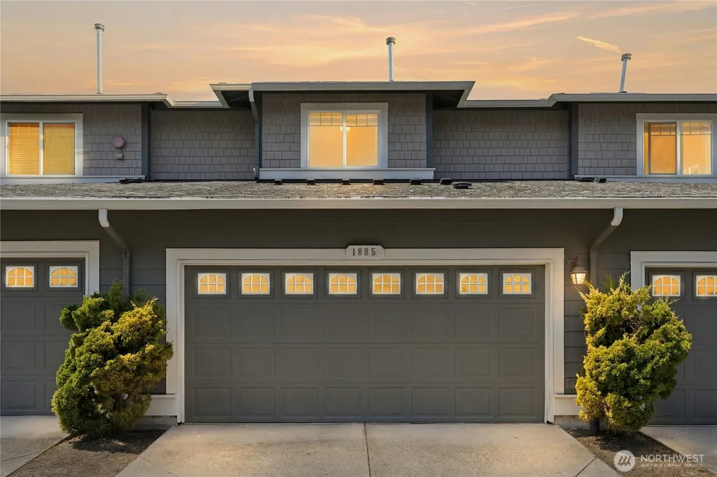 1885 11th Lane NE Issaquah WA 98029