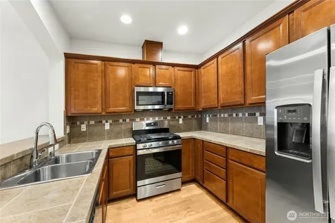 1885 11th Lane NE Issaquah WA 98029