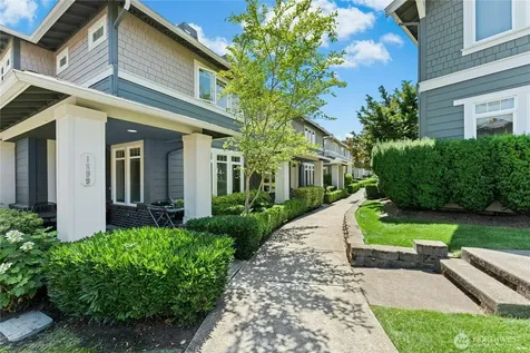 1885 11th Lane NE Issaquah WA 98029