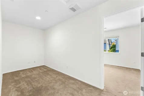 1885 11th Lane NE Issaquah WA 98029